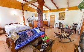 Cabanas Moai